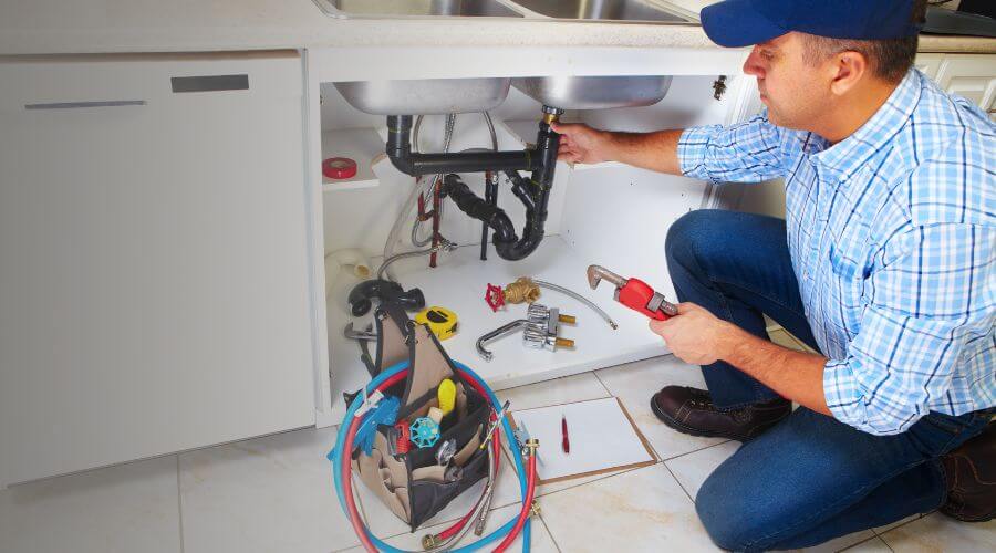 Local expert plumbing services in Maple City, KS